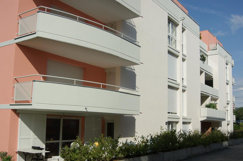 Appart'Hôtel Saint Exupery Besançon Exterior foto